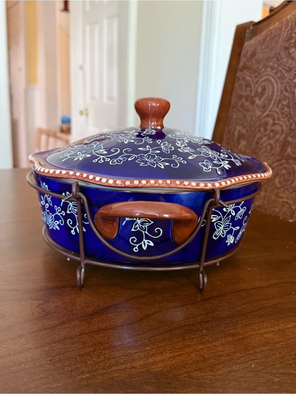 Temp-tations by Tara Floral Lace Blue 2 Quart Round Baking Dish with Lid & Rack